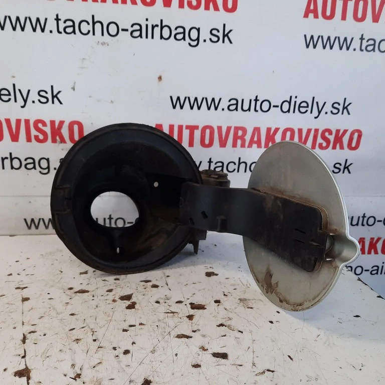 Dvierka nádrže Ford Focus MK2 combi facelift