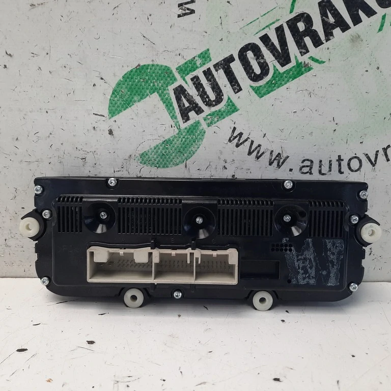 Ovládač kúrenia Volkswagen Touran I 2LL9505014