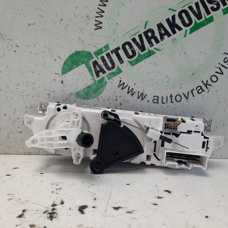 Ovládač kúrenia Ford Focus MK2 7M5T-19980-AD