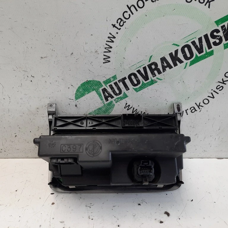 Ovládač kúrenia Alfa Romeo 147 01560513690