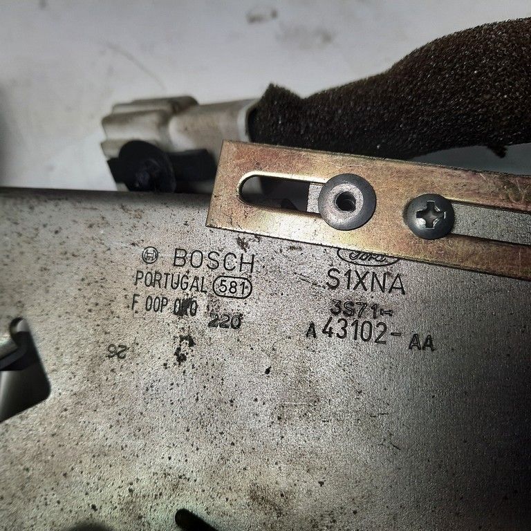 Zámok 5 dvere kufor Ford Mondeo MK3 combi 3S71-A43102-AA 3S71A43102AA