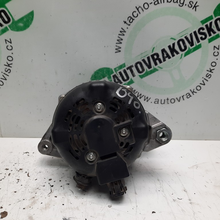 Alternátor Toyota Auris 27060-0T061