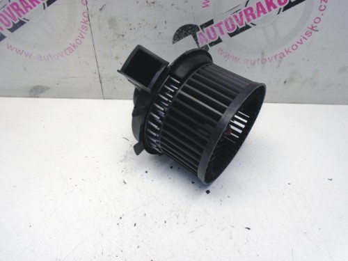 Motorček kúrenia Peugeot 206 Behr 64245 01