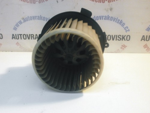 Motorček kúrenia Peugeot 307 1.421.225.0.0