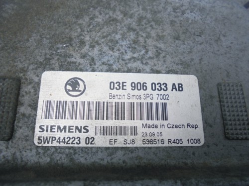 Riadiaca jednotka motora Skoda Fabia 1.2 03E906033AB
