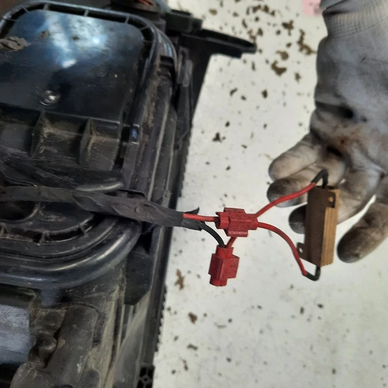 Predné svetlo pravé Audi A6 C6