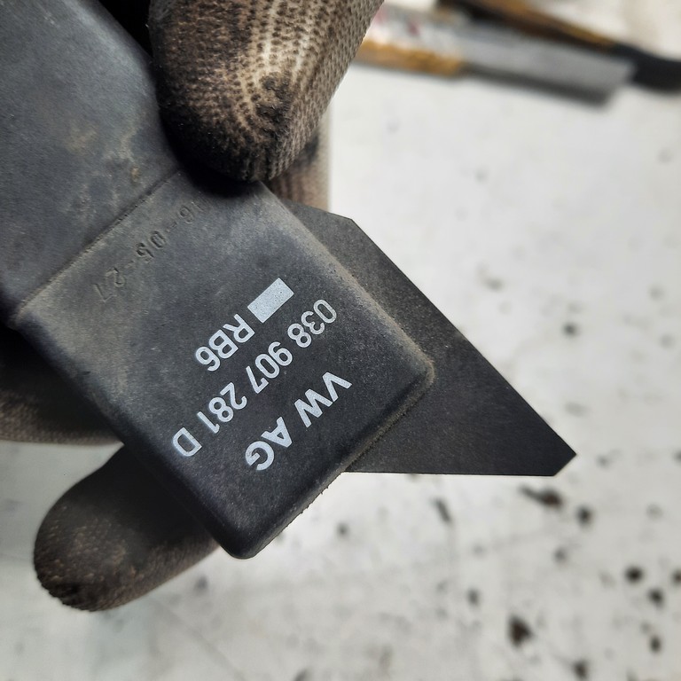 Relátko 0281003038 038907281D