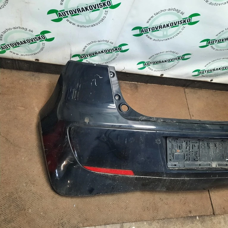 Nárazník zadný Mitsubishi Colt