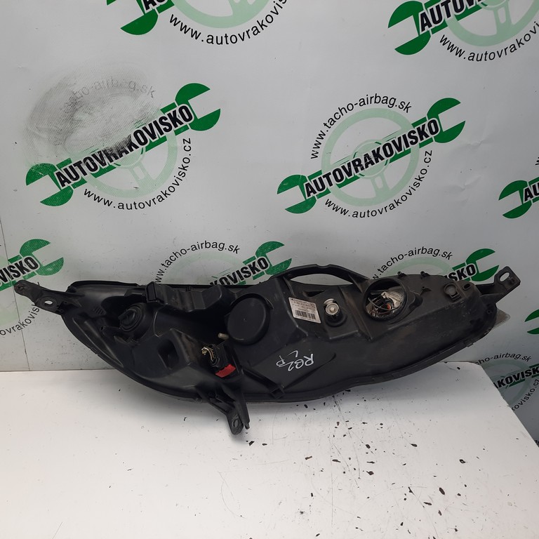 Predné svetlo Peugeot 407 ľavé