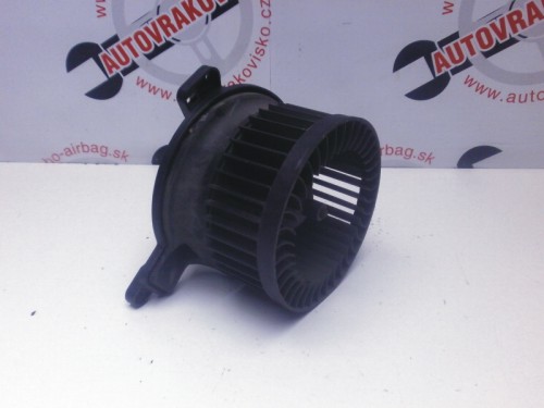 Motorček kúrenia Peugeot Partner 030666P