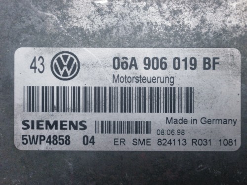 Riadiaca jednotka motora VW Golf IV 1.6 5WP485804