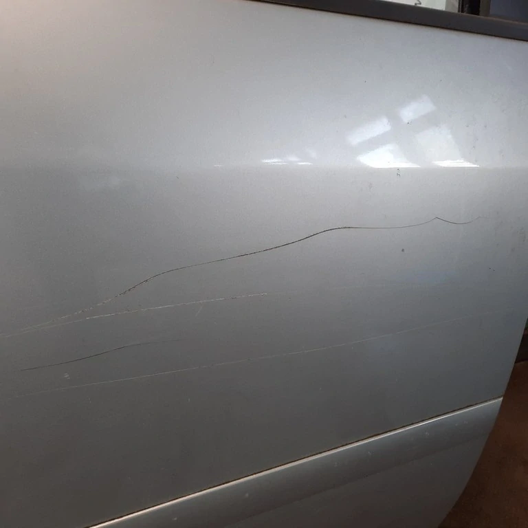 Pravé zadné dvere Volkswagen Touran