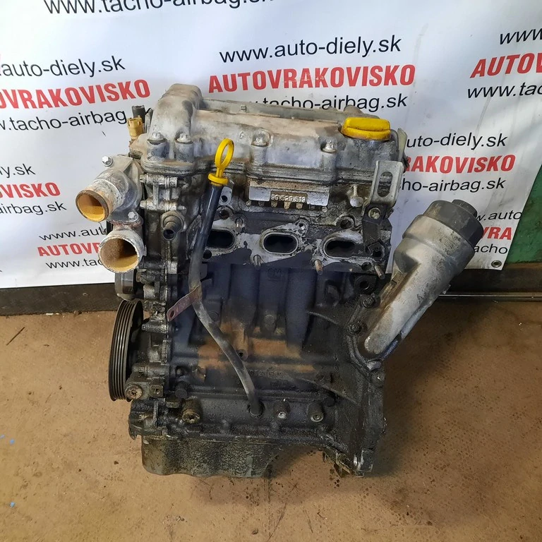 Motor Opel Corsa B 1.0 X10XE