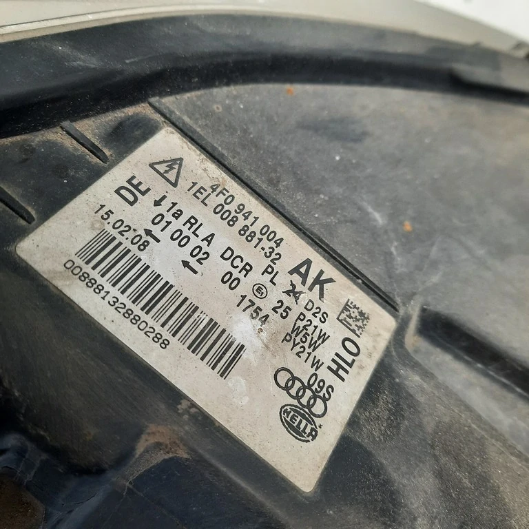 Predné svetlo pravé Audi A6 C6 4F0941004