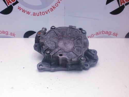 Vákuová pumpa Volkswagen Passat B7 1.6 TDI 2.0 TDI 03L145100F