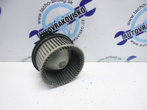 Motorček kúrenia Mazda Premacy 894000-0082