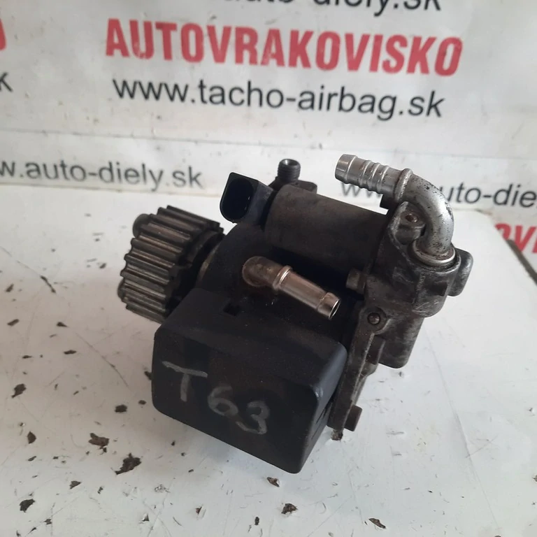 Vstrekovacie čerpadlo Volkswagen Passat B7 1.6 TDI 03L130755H