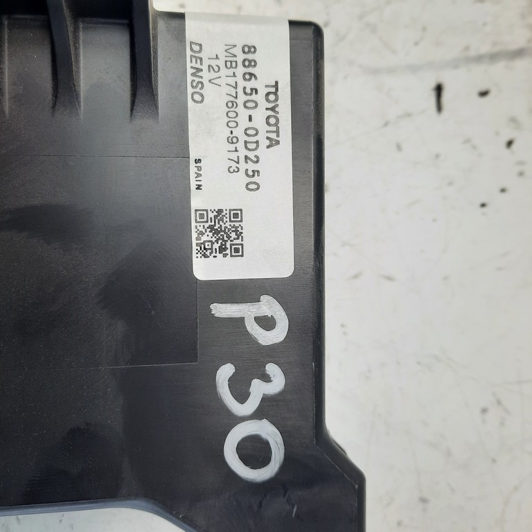 Riadiaca jednotka kúrenia Toyota Yaris 88650-0D250