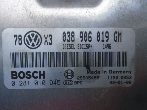Riadiaca jednotka motora VW Passat 1.9 TDI 0281010945