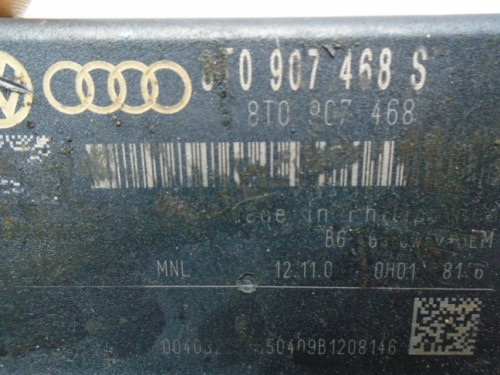 Komfortka Audi A5 8T0907468S