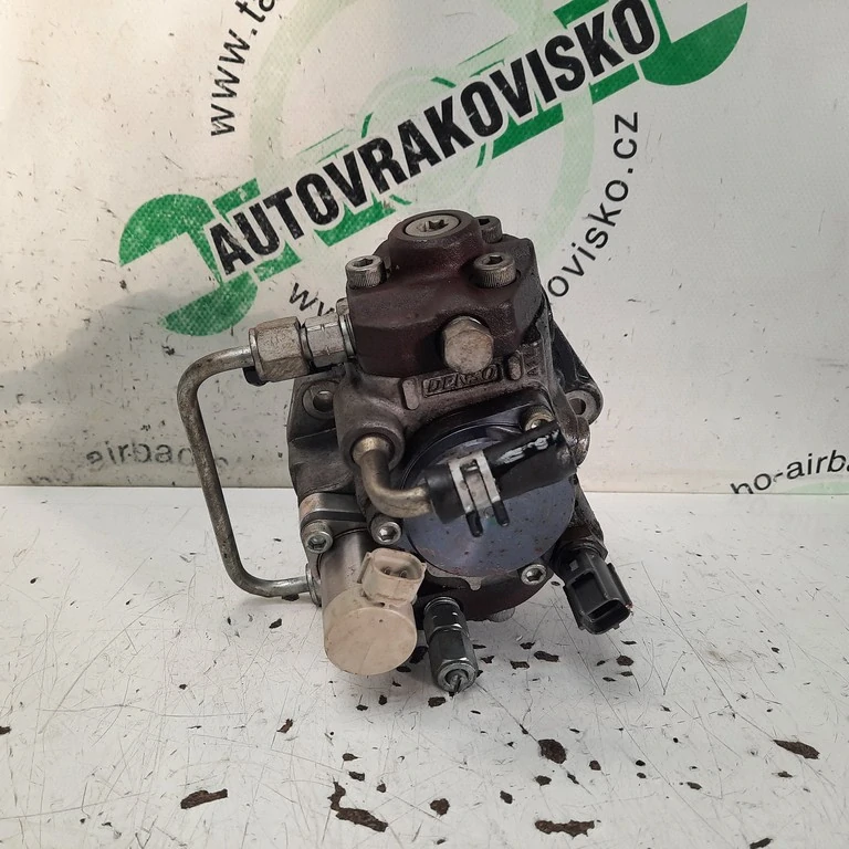 Vstrekovacie čerpadlo Toyota Toyota RAV4 IV 2.2 22100-0R010