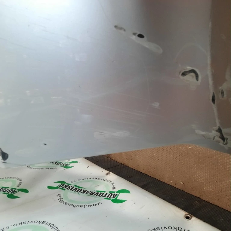 Nárazník zadný Toyota Avensis combi T27