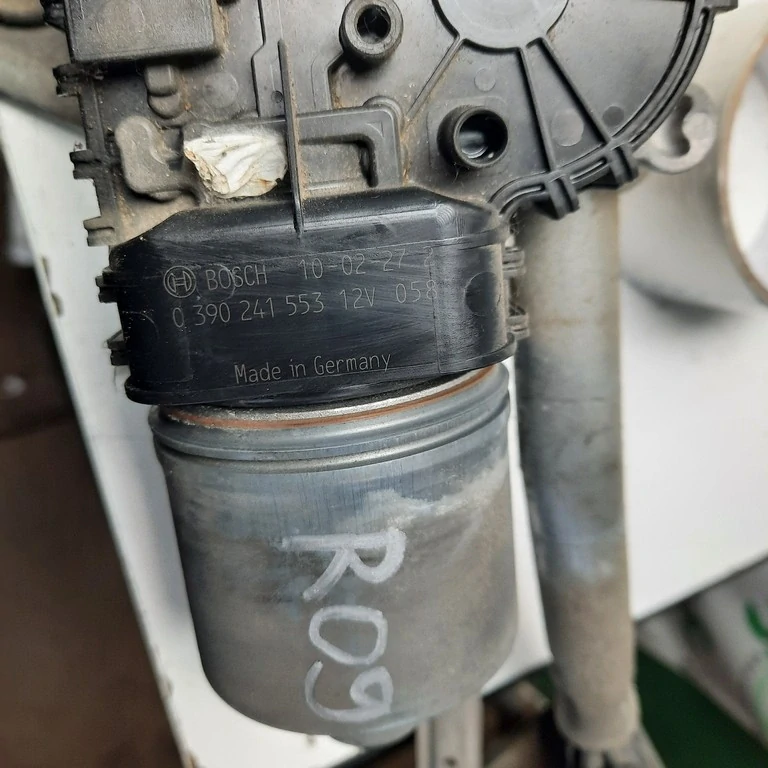 Motorček stieračov predný pantograf Opel Astra H 0390241553