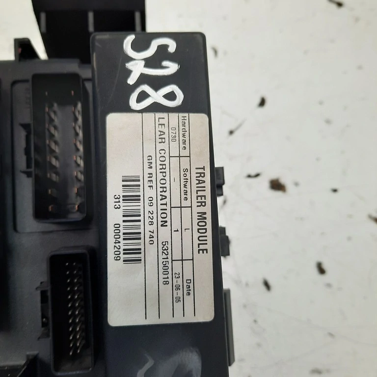 Poistková skrinka Opel Vectra C 13205776
