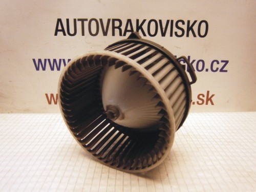 Motorček kúrenia Mazda 3 HB111-BN7N01