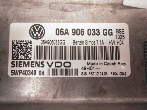 Riadiaca jednotka motora VW Golf V 1.6 06A906033GG