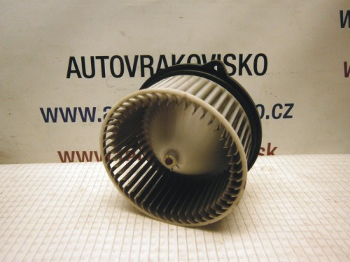 Motorček kúrenia Mazda 2 894000-0222