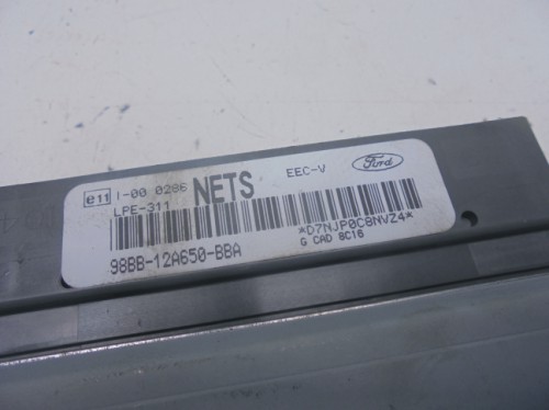 Riadiaca jednotka motora Ford Mondeo II 1.8 98BB-12A650-BBA