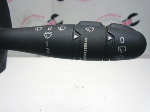 Prepínacia páčka Renault Clio II 8200634237