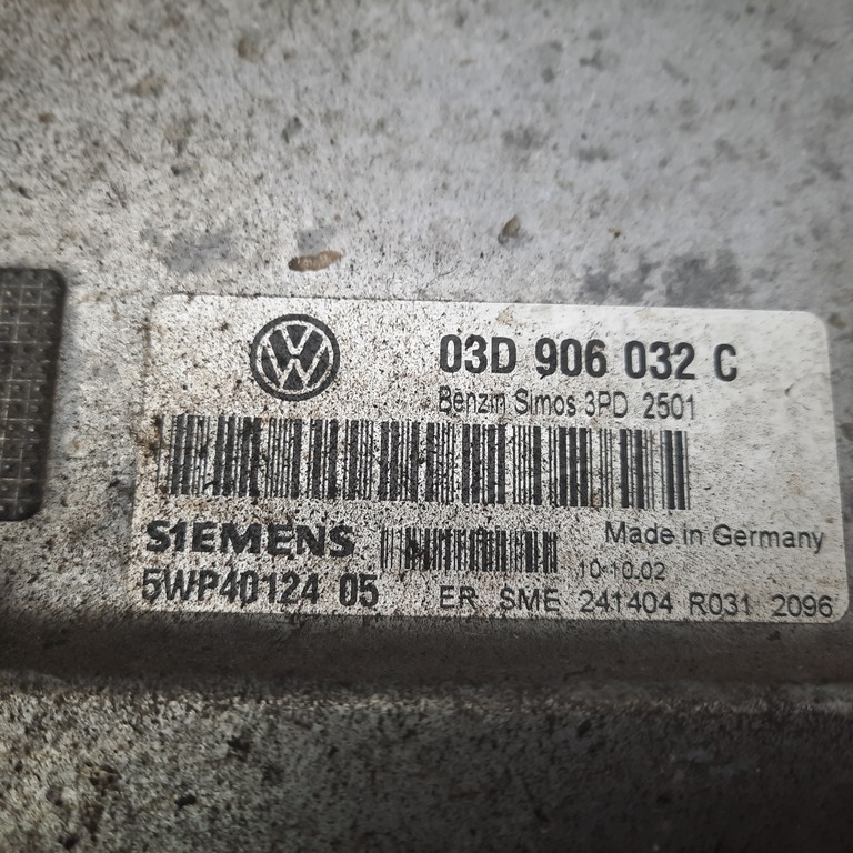 Riadiaca jednotka motora Volkswagen Polo 1.2 03D906032C