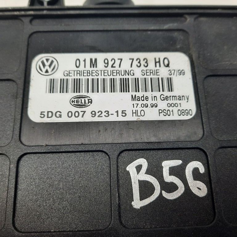 Riadiaca jednotka motora VW Golf IV 1.9 TDi 01M927733HQ