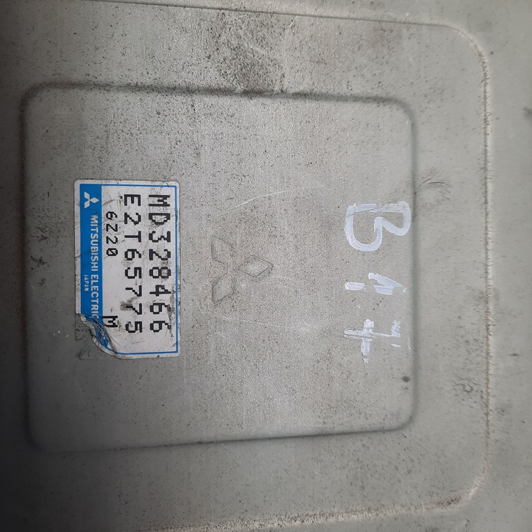 Riadiaca jednotka motora Mitsubishi Lancer 1.3 MD328466