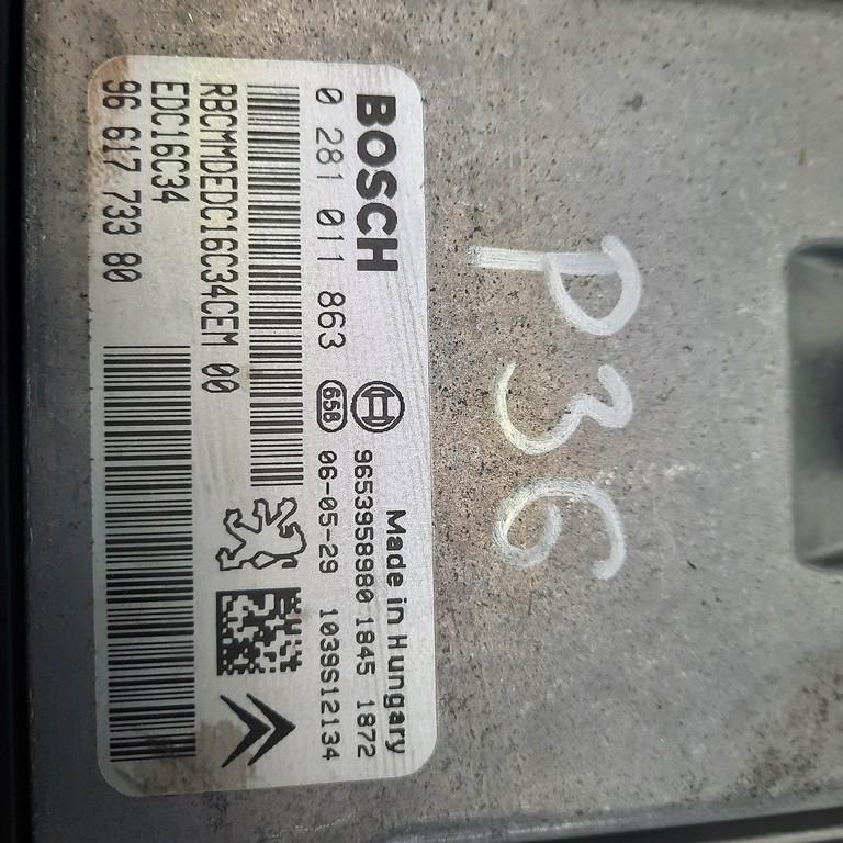 Riadiaca jednotka motora Peugeot 307 1.6 HDI 0281011863 