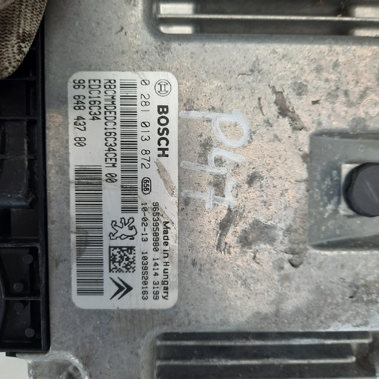 Riadiaca jednotka motora Peugeot Partner Tepee 1.6 HDI 0281013872 