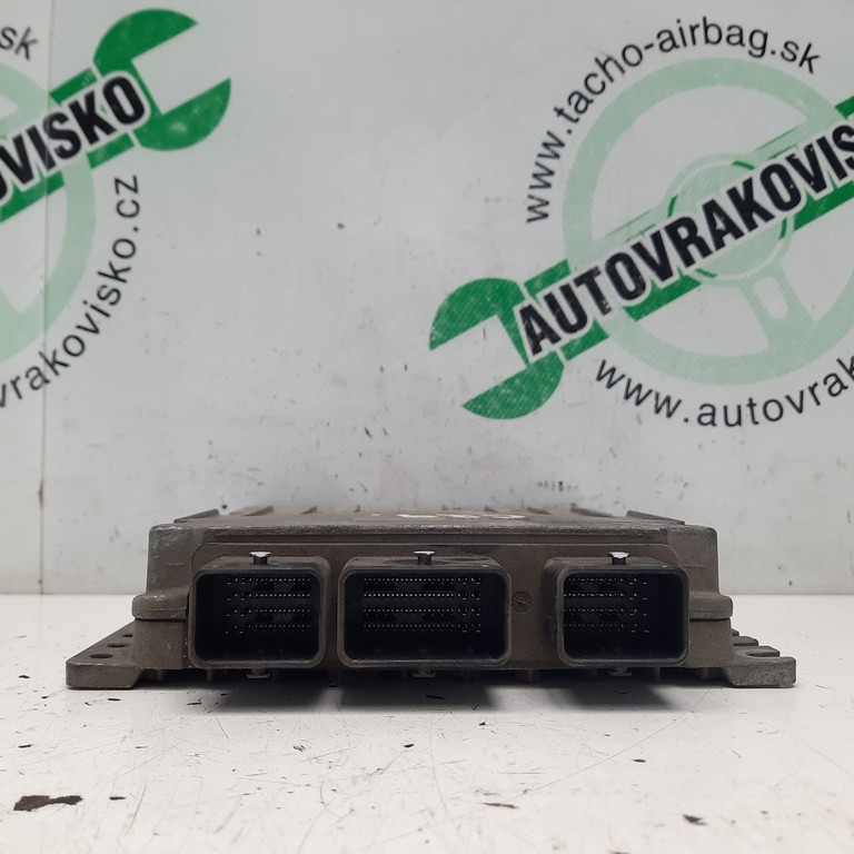 Riadiaca jednotka motora Citroen Xsara 2.0 HDI 212530270