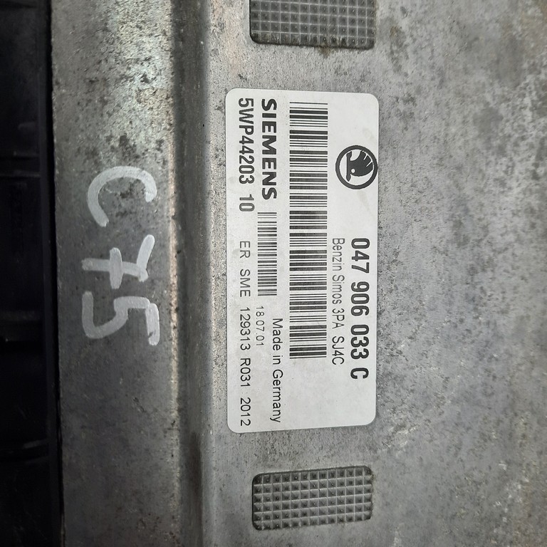 Riadiaca jednotka motora Škoda Fabia 1.4 8V 047906033C