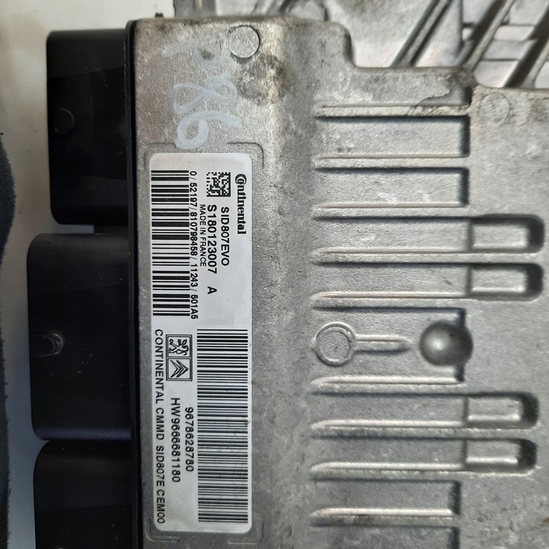 Riadiaca jednotka motora Peugeot 508 1.6 HDI 9678628780 