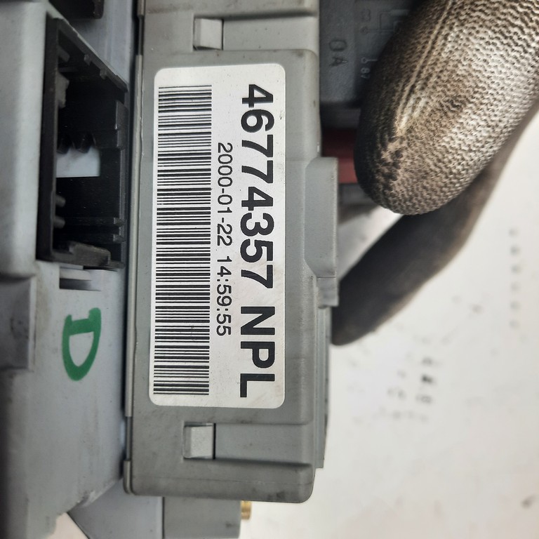 Poistková skrinka Fiat 46774357 406626 PA6-GB200F10