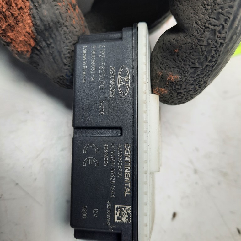 Riadiaca jednotka Lada Granta 2192-3825070