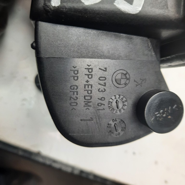 Dvierka nádrže BMW 3 E90 combi 7073961