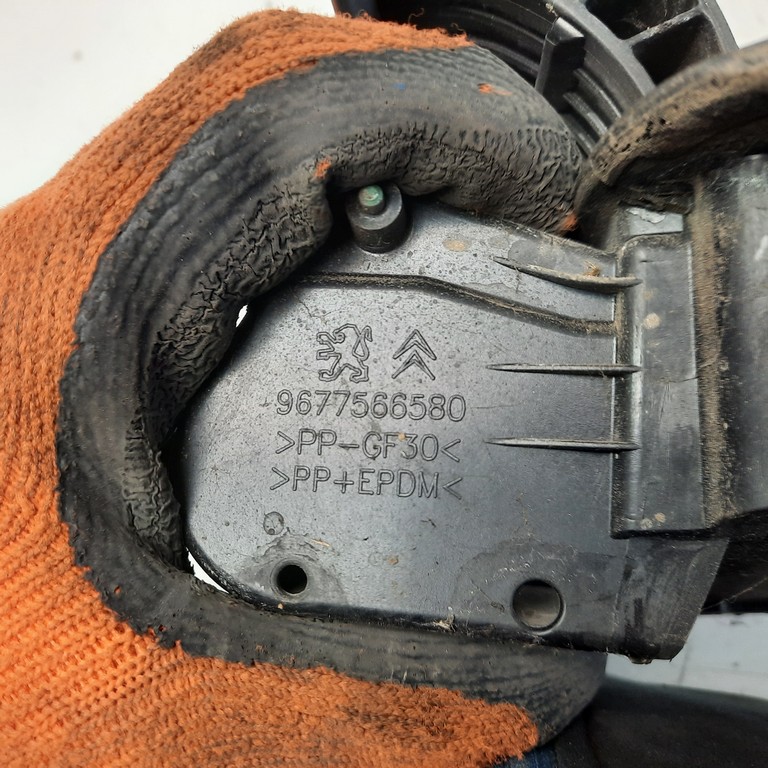 Dvierka nádrže Peugeot 301 9677566580