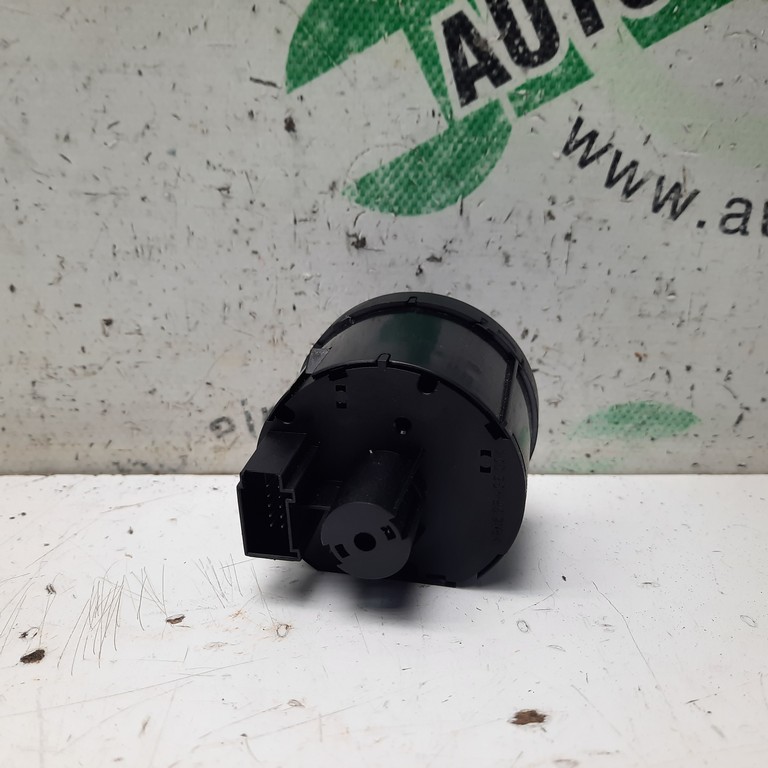Vypínač svetiel Volkswagen Passat B6 1K0941431N