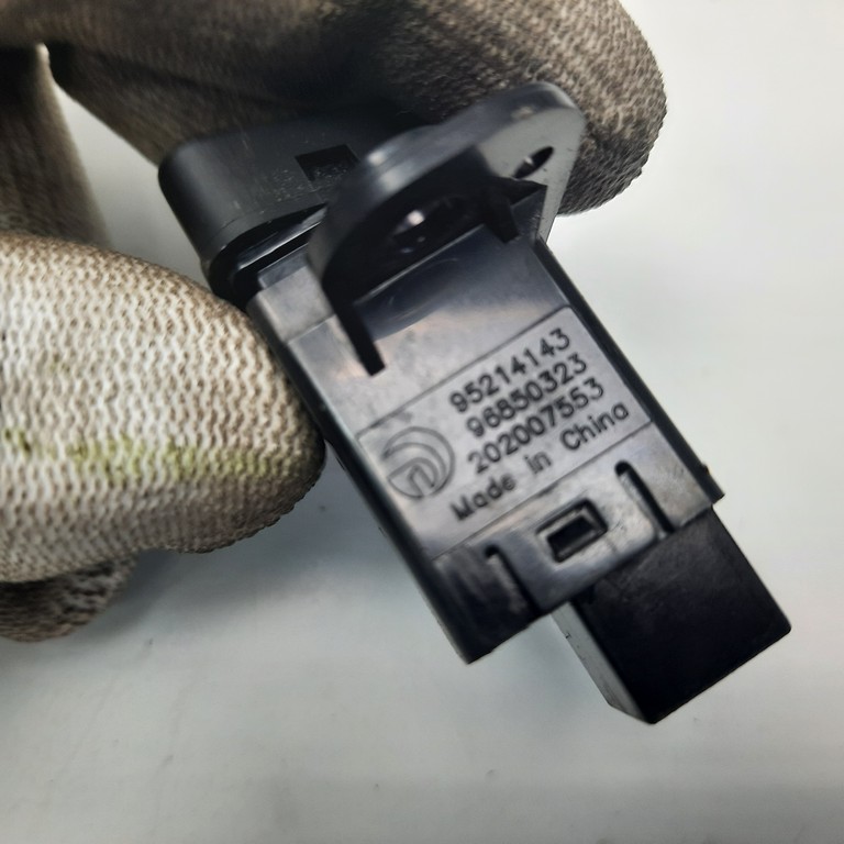 Vypínač výstražných svetiel Chevrolet Aveo 95214143 96850323