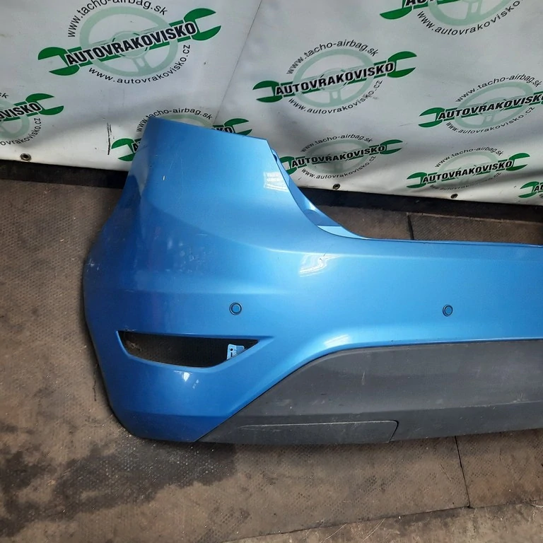 Nárazník zadný Ford Fiesta MK7 s PDC