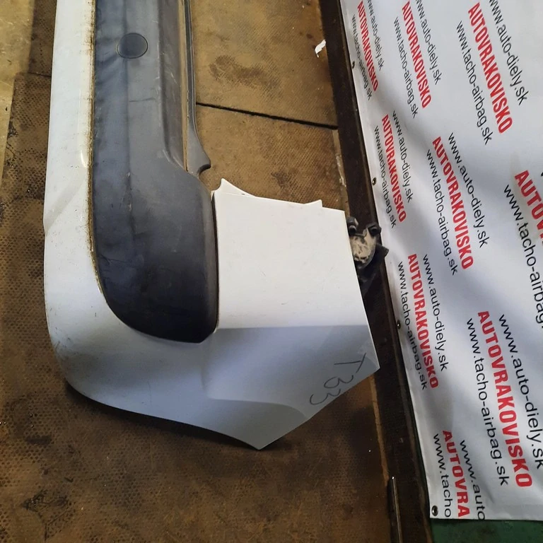 Nárazník zadný Peugeot 207 SW