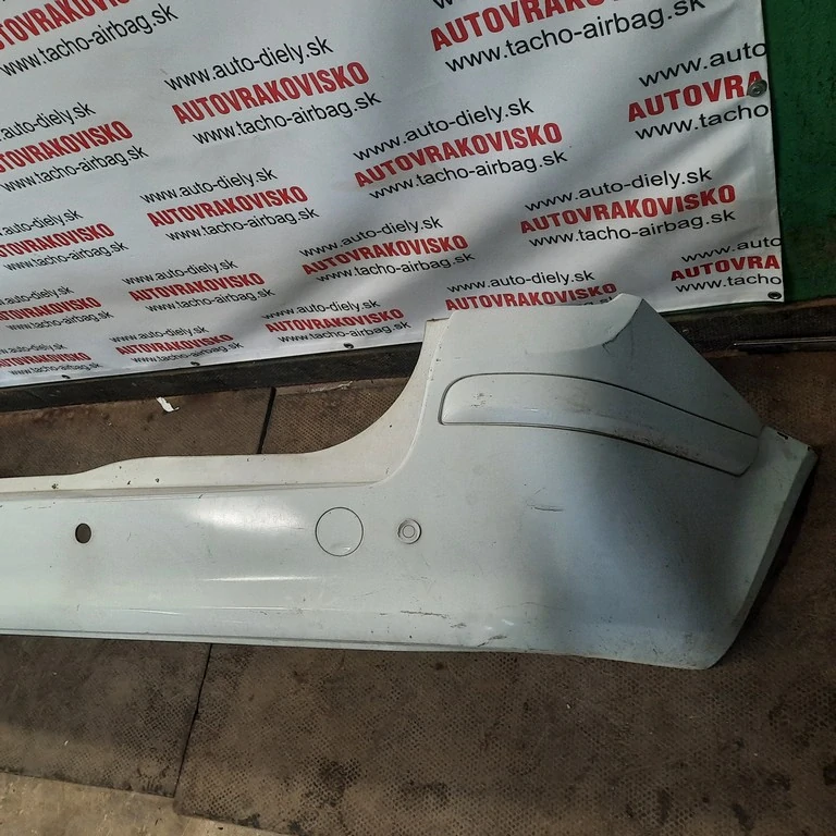 Nárazník zadný Opel Astra H combi